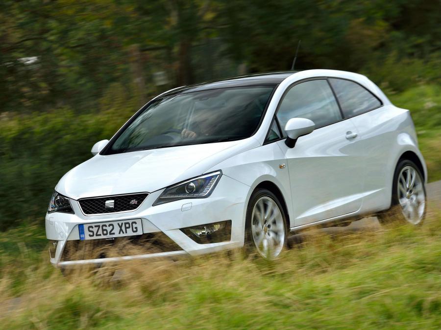  Seat Ibiza FR 2012 года  (UK) (фото 12 из 23)
